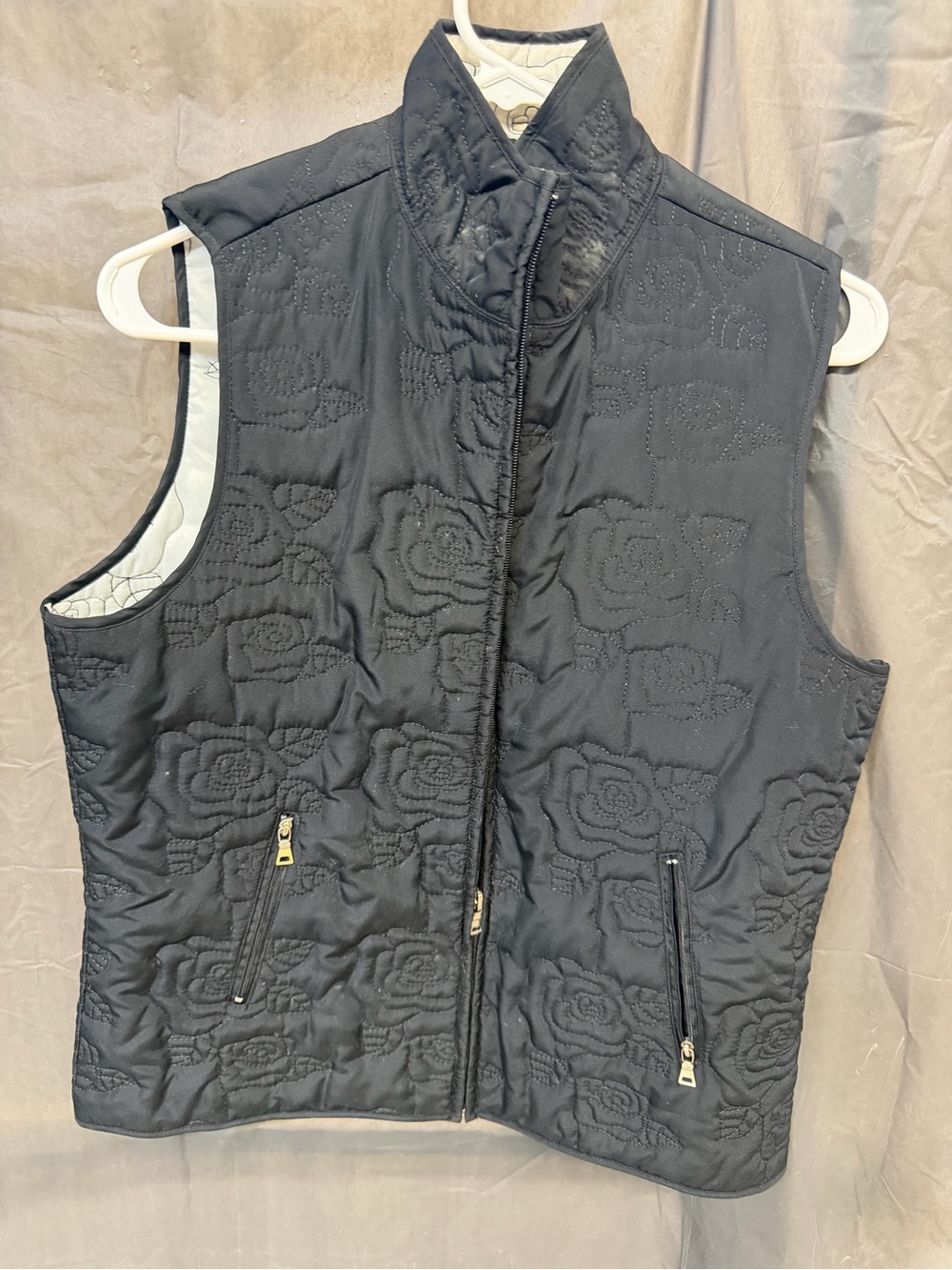 Bamboo Traders Black Quilted Floral Vest with Gold Zippers